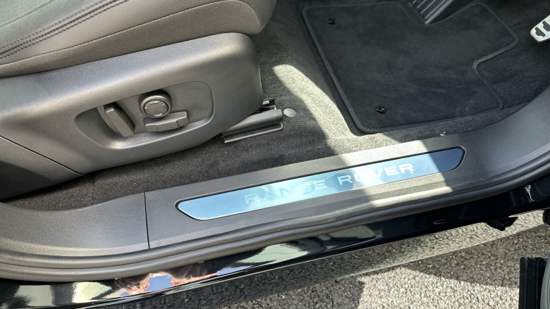 Land Rover Range Rover Evoque 1.5 P270e Edition 5dr Auto Hatchback